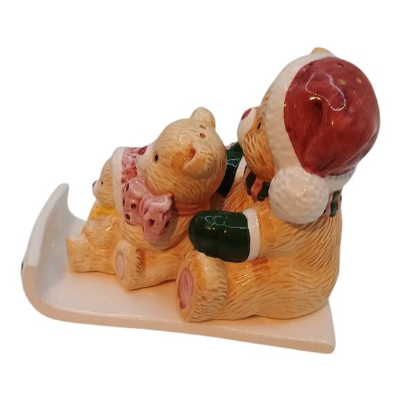 Papa Bear Momma And Baby Bear Christmas Sledding Salt And Pepper Shaker 3 Pieces - Picture 2 of 10
